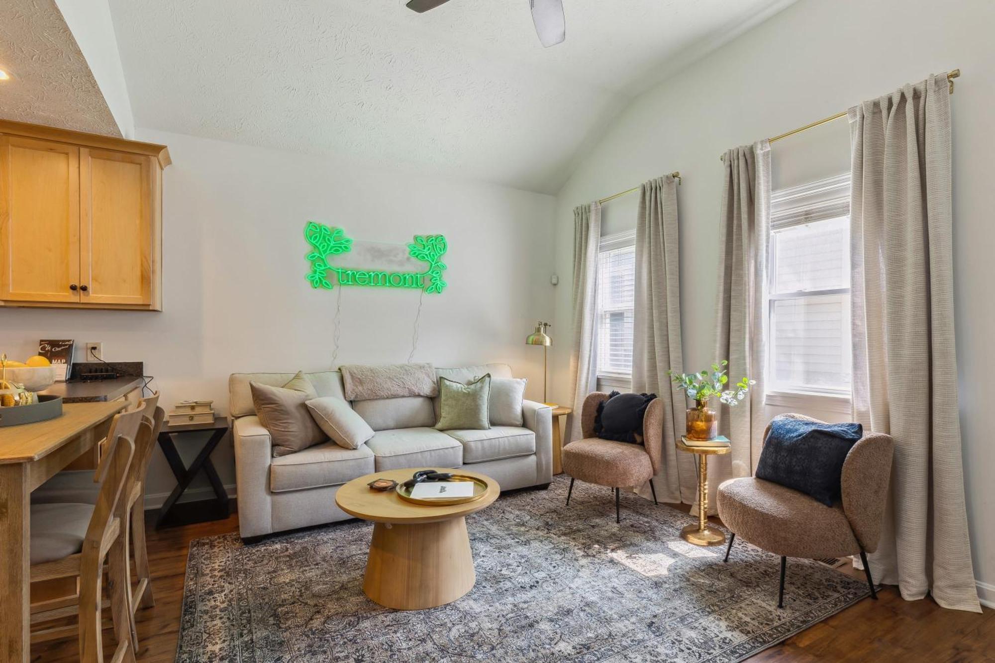 Villa Newly Renovated Tremont Treasure I Cozy + Modern Cleveland Esterno foto