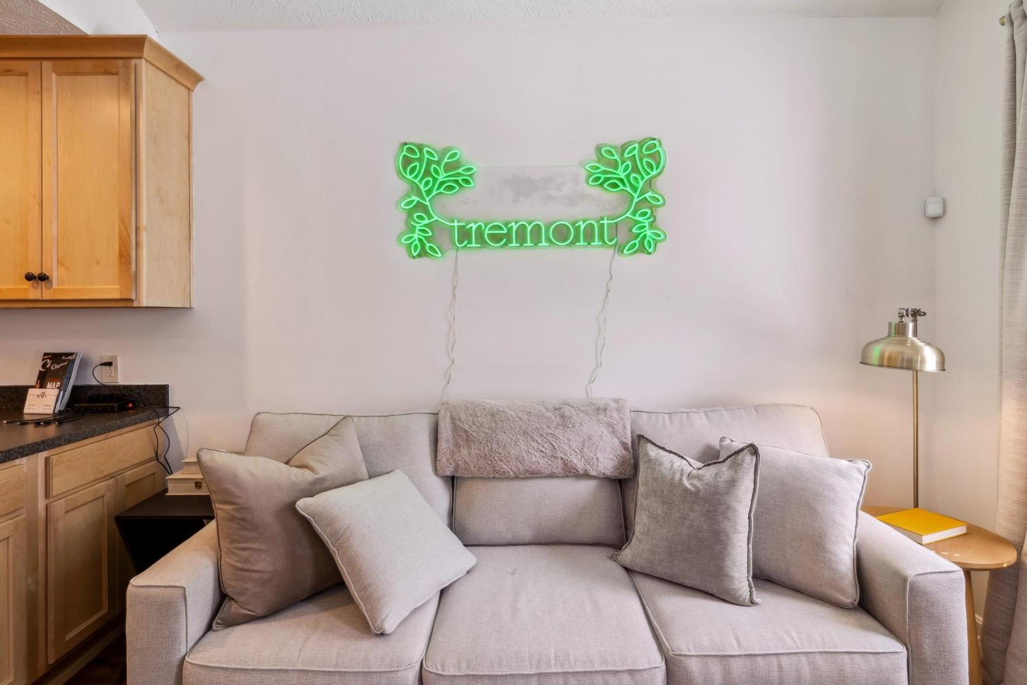 Villa Newly Renovated Tremont Treasure I Cozy + Modern Cleveland Esterno foto